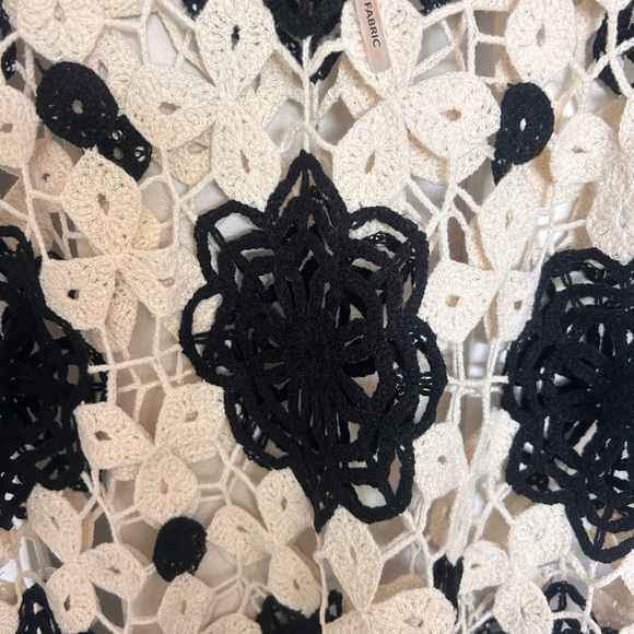 Crocheted sweater Size: XL - Picture 2 of 3